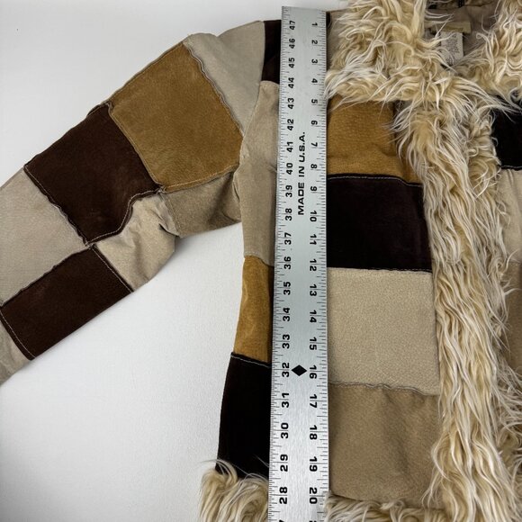 Sweet Leather Patchwork Jacket with Faux Fur Accents - Picture 6 of 13